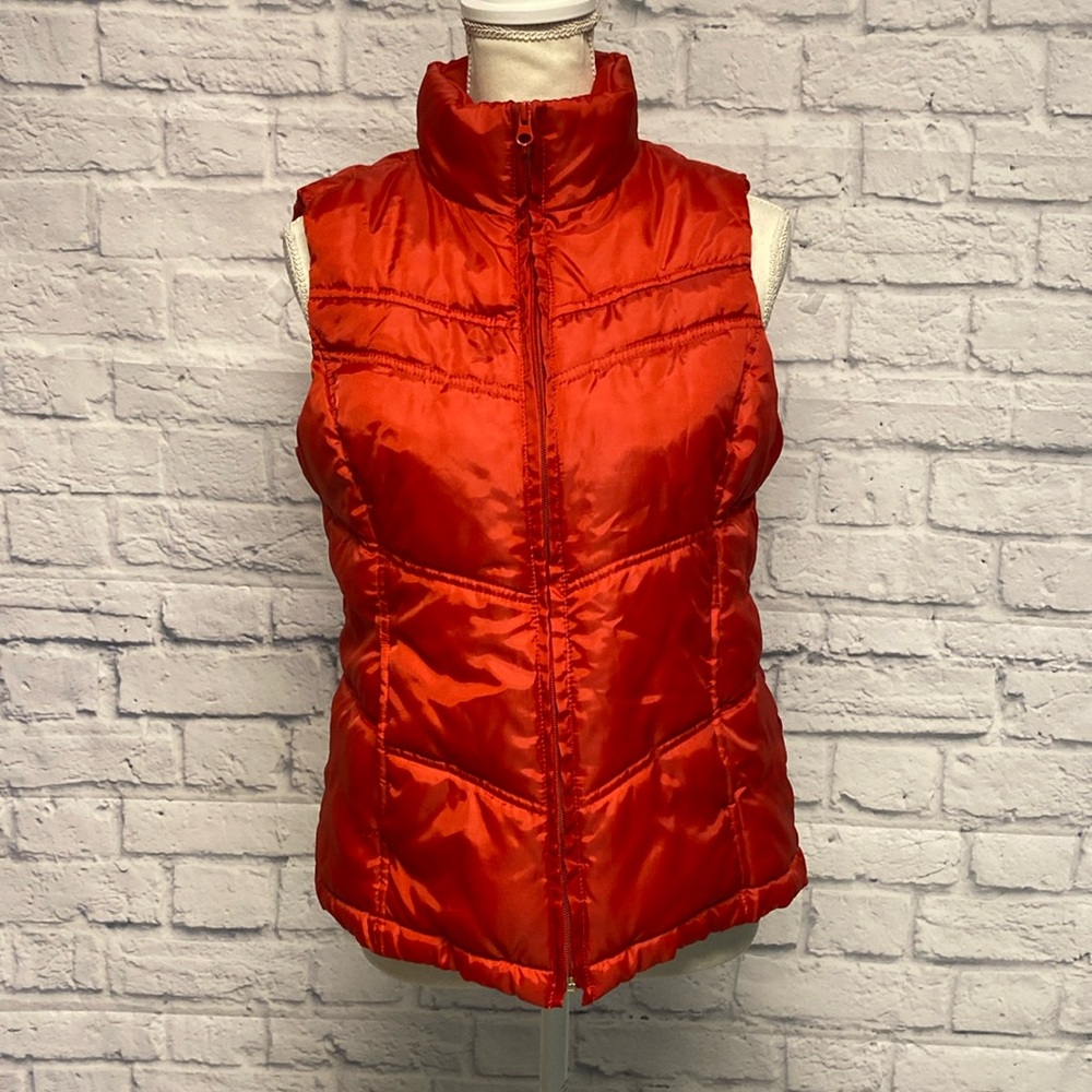 Merona Women’s Puffer Vest Size Medium